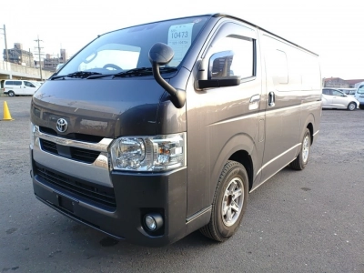 TOYOTA HIACE