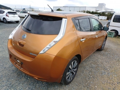 NISSAN LEAF