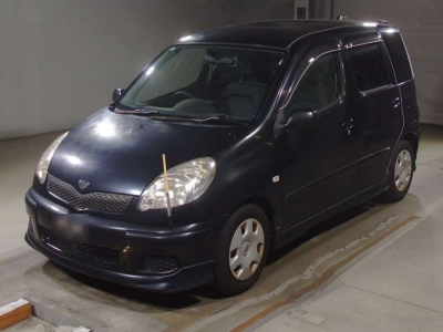 TOYOTA FUN CARGO