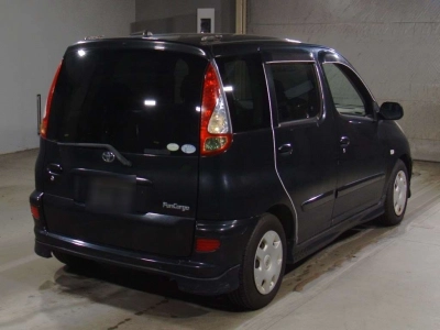 TOYOTA FUN CARGO