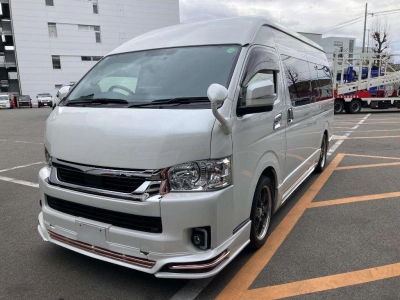 TOYOTA HIACE WAGON