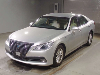 TOYOTA CROWN HYBRID