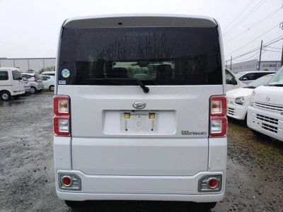 DAIHATSU WAKE