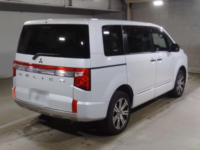 MITSUBISHI DELICA D:5