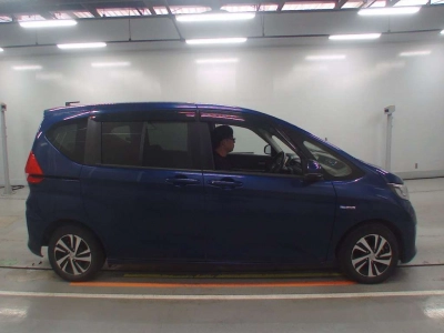 HONDA FREED + HYBRID