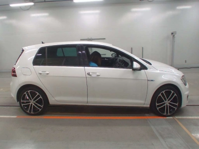VOLKSWAGEN GOLF GTE