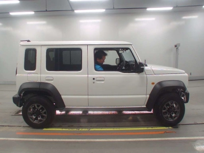 SUZUKI JIMNY NOMADE