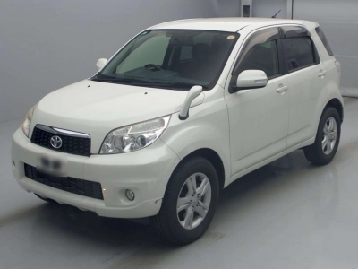 TOYOTA RUSH