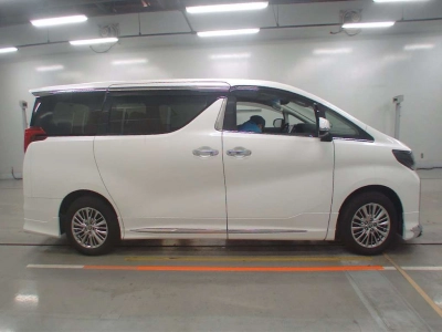 TOYOTA ALPHARD HYBRID