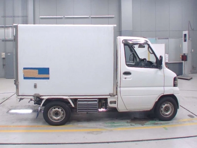 MITSUBISHI MINICAB TRUCK
