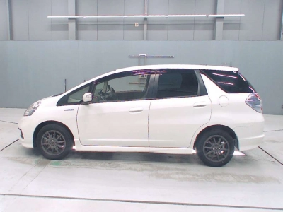 HONDA FIT SHUTTLE HYBRID