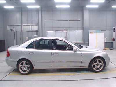 MERCEDES BENZ E CLASS