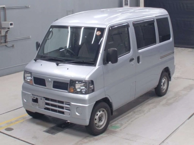 NISSAN CLIPPER VAN