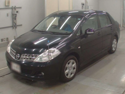 NISSAN TIIDA LATIO