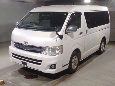 TOYOTA HIACE WAGON