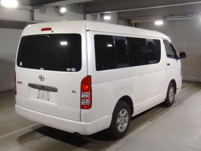 TOYOTA HIACE WAGON