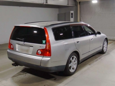NISSAN STAGEA