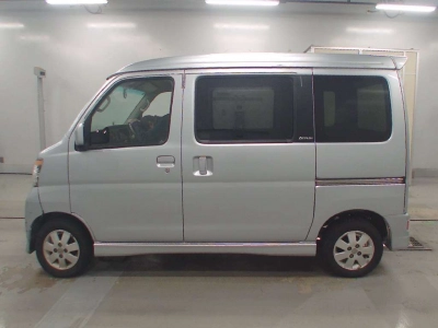 DAIHATSU ATRAI WAGON