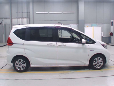 HONDA FREED + HYBRID