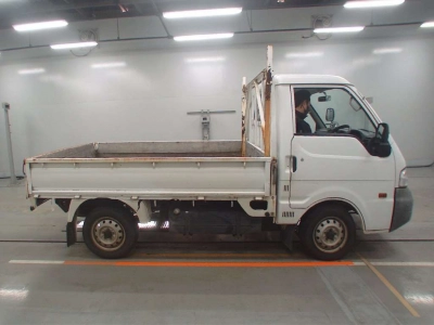 NISSAN VANETTE TRUCK