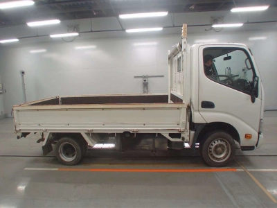 TOYOTA DYNA TRUCK