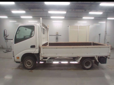TOYOTA DYNA TRUCK