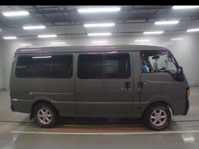 MAZDA BONGO BRAWNY VAN