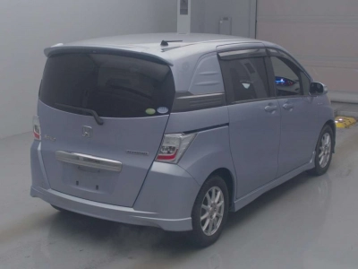 HONDA FREED SPIKE HYBRID