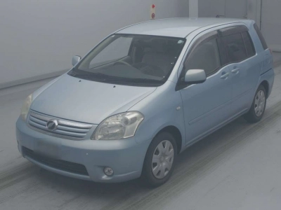 TOYOTA RAUM