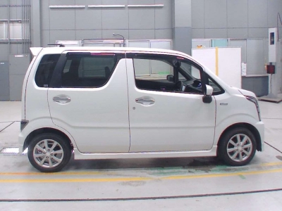 SUZUKI WAGON R STINGRAY