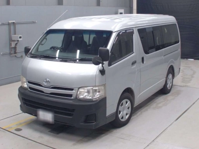 TOYOTA HIACE WAGON