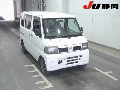 NISSAN CLIPPER VAN