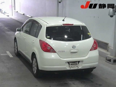 NISSAN TIIDA