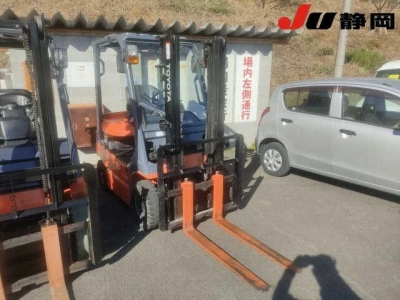 TOYOTA  FORKLIFT 