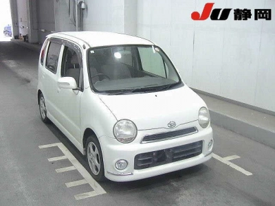 DAIHATSU MOVE LATTE