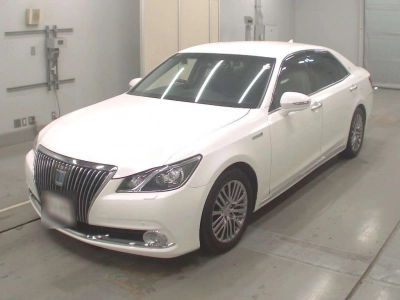 TOYOTA CROWN MAJESTA
