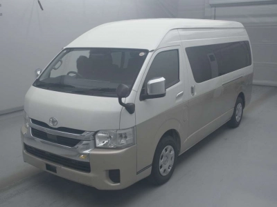 TOYOTA HIACE WAGON