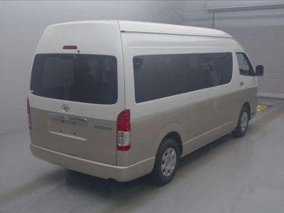TOYOTA HIACE WAGON