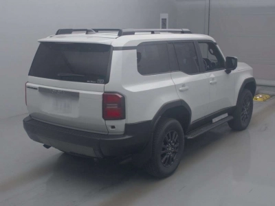 TOYOTA LAND CRUISER 250