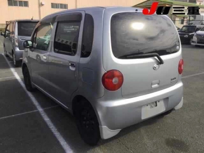 DAIHATSU MOVE LATTE