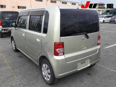DAIHATSU MOVE CONTE