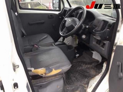 NISSAN NT100 CLIPPER