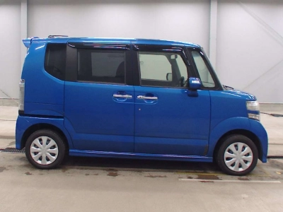 HONDA N BOX CUSTOM