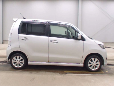 SUZUKI WAGON R STINGRAY