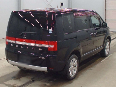MITSUBISHI DELICA D:5