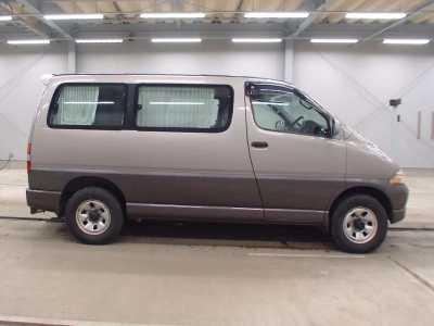 TOYOTA GRANVIA