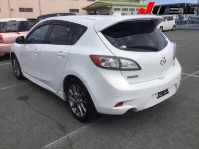 MAZDA AXELA SPORT