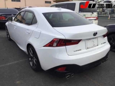 LEXUS IS