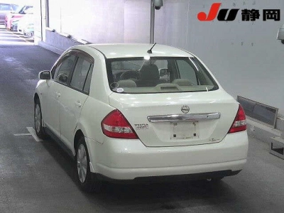 NISSAN TIIDA LATIO