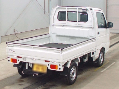 NISSAN CLIPPER TRUCK